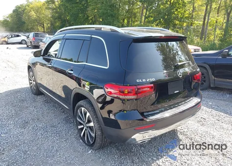 2021 Mercedes-Benz Glb 250 4Matic z USA, uszkodzony, nr VIN W1N4M4HB5MW111657